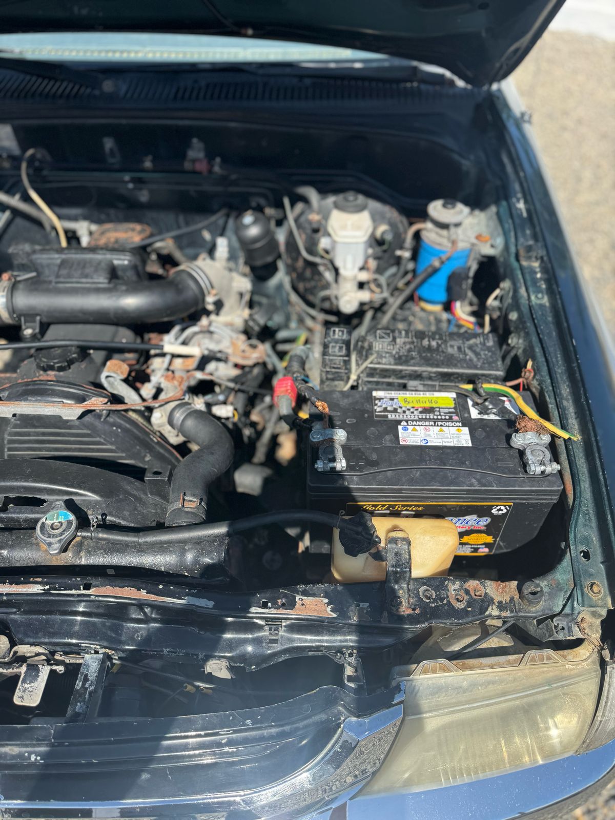 jeepetas y camionetas - Toyota hilux 2002 5