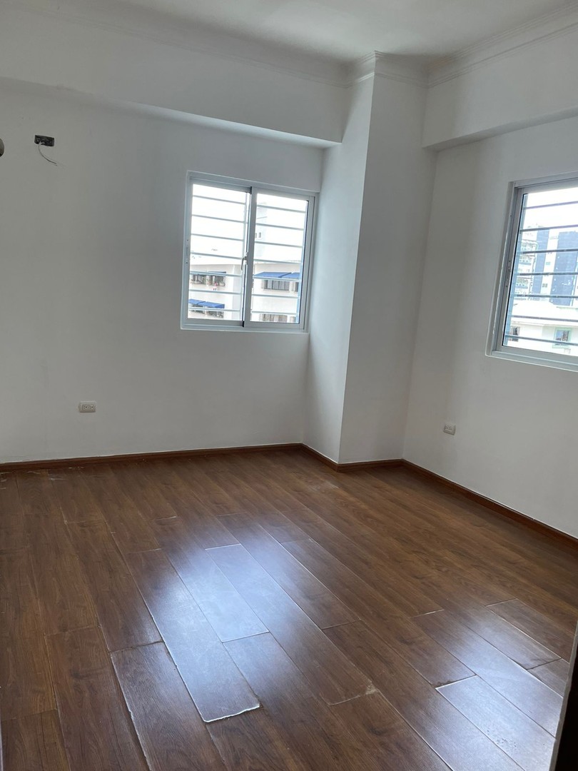 apartamentos - Alquiler apartamento en Evaristo morales 
2 habitaciones 
2 baños
sala 
cocina
 6