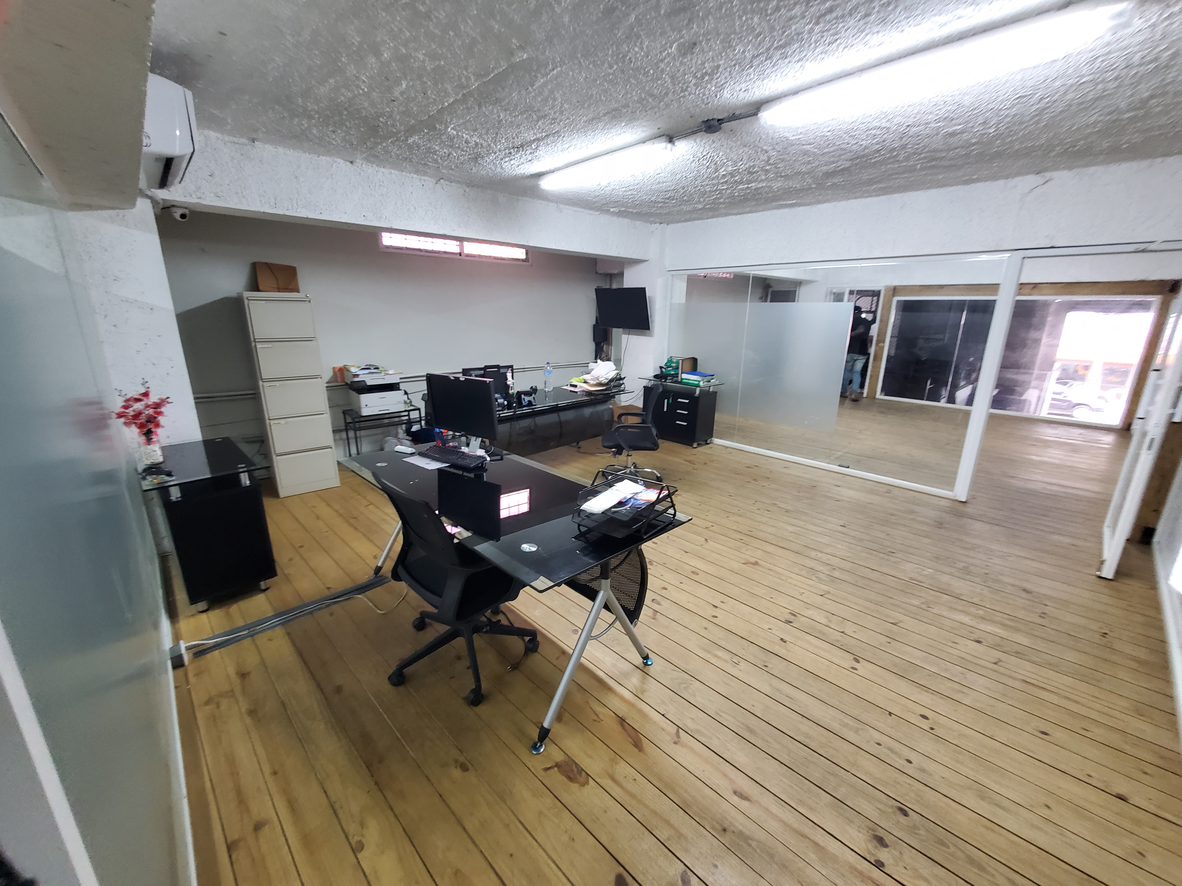 oficinas y locales comerciales - Alquiler de Nave, Ensanche la Fé  2
