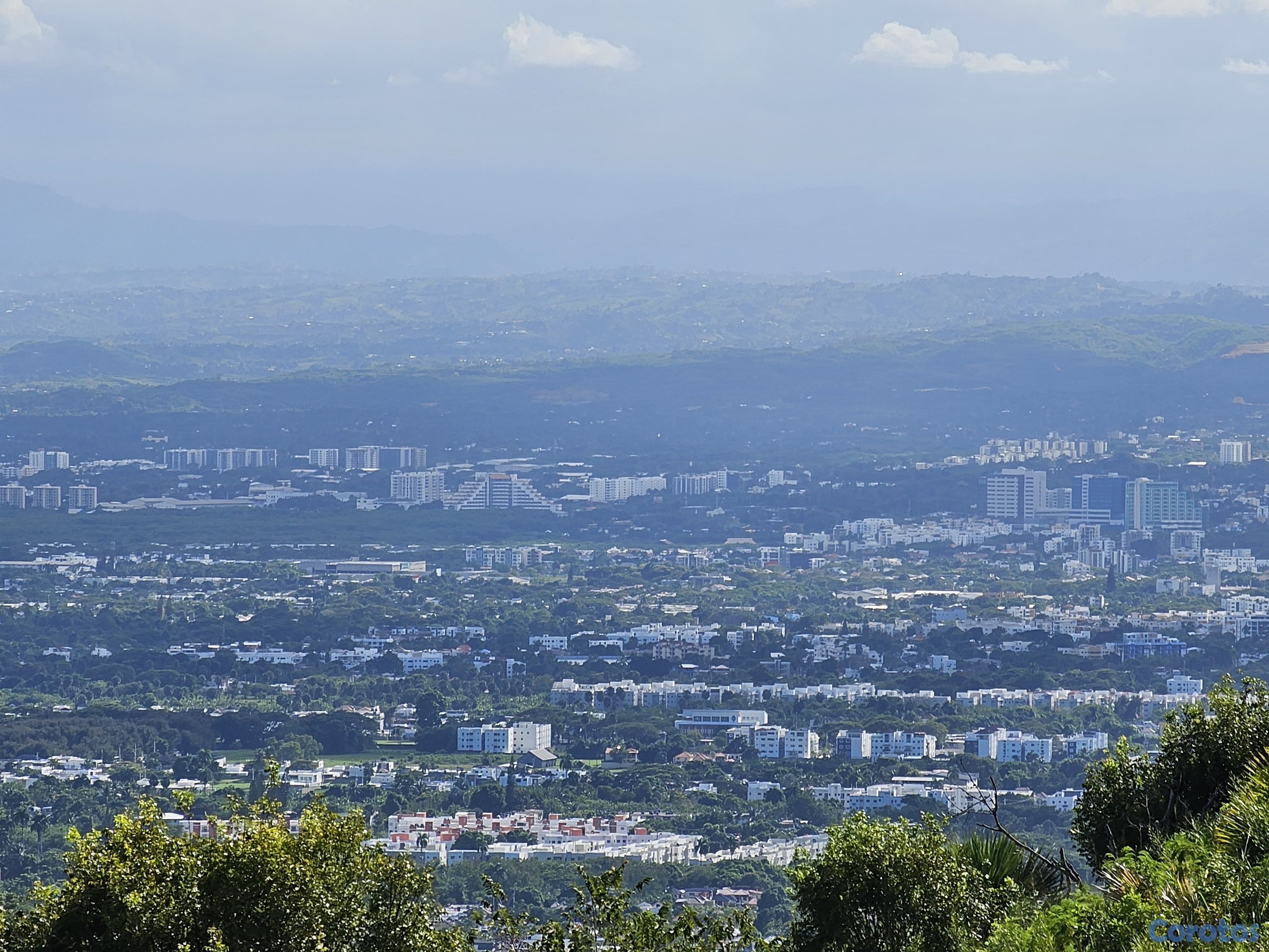 casas vacacionales y villas - Villa Alpina con espectacular vista a Santiago, RD.  4