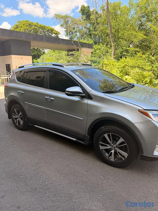 jeepetas y camionetas - Toyota rav4 2016 4x4 (AWD) 2