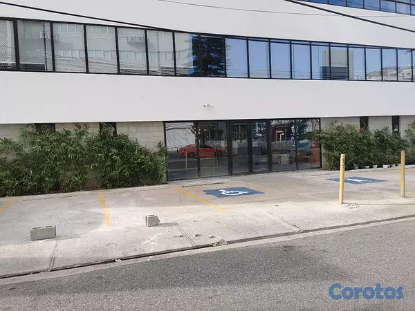 oficinas y locales comerciales - ALQUILO LOCALES EN NACO, EL CENTRO DE LA CIUDAD, ÁREA COMERCIAL DE PRIMERA. 3