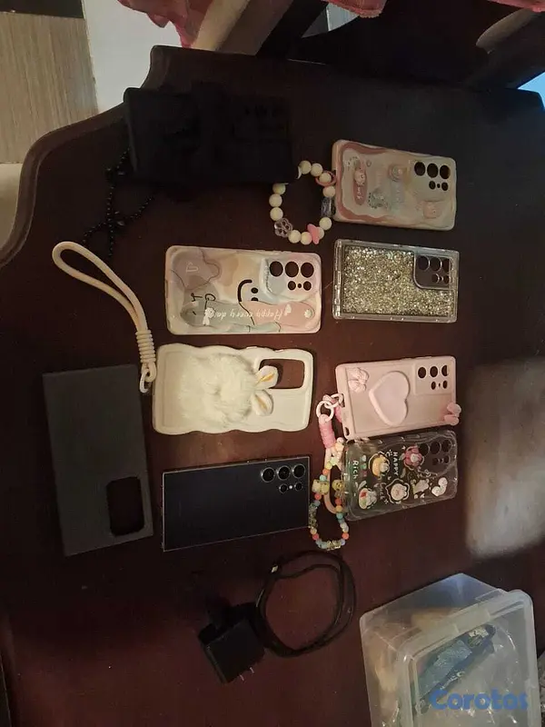 celulares y tabletas - Vendo Samsung Galaxy S24 Ultra 256gb incluye Reloj 4