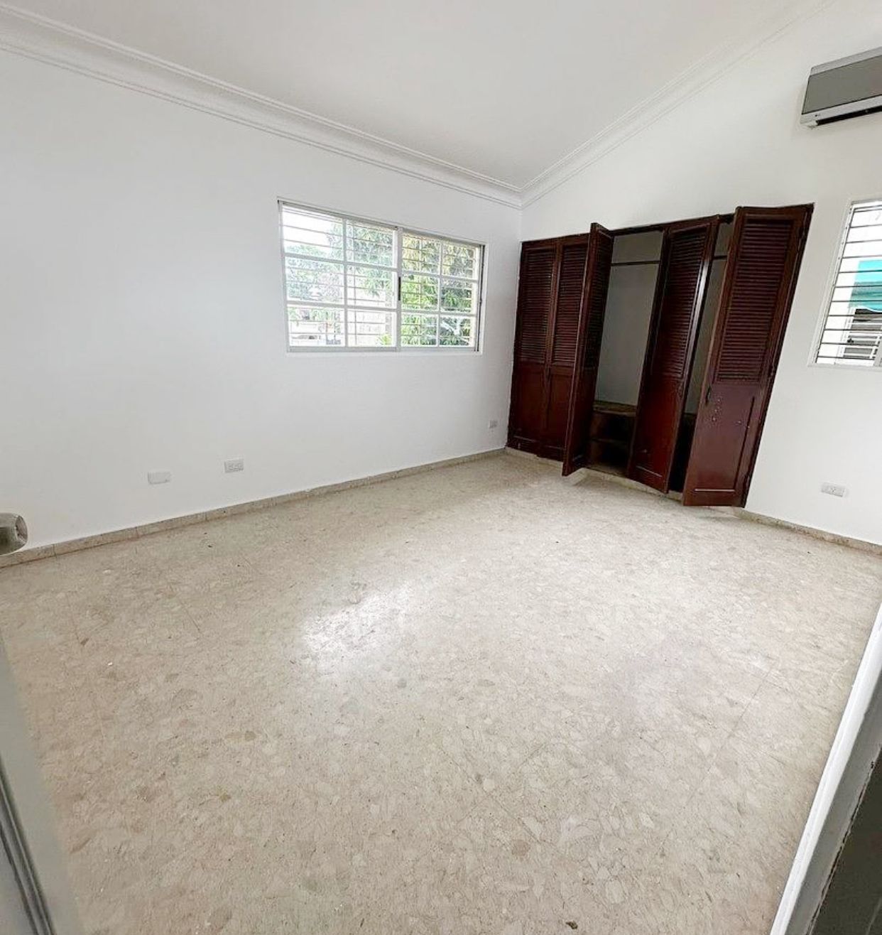 casas - Alquiler propiedad comercial  4