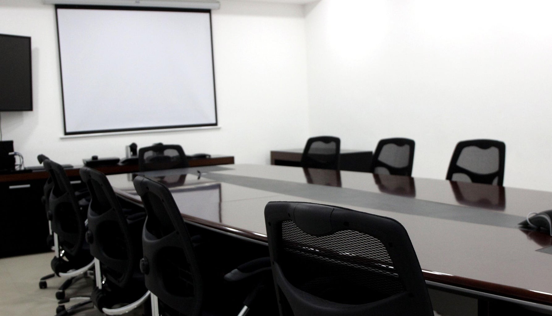 oficinas y locales comerciales - Oficinas bajo la modalidad de Coworking. Amuebladas 9