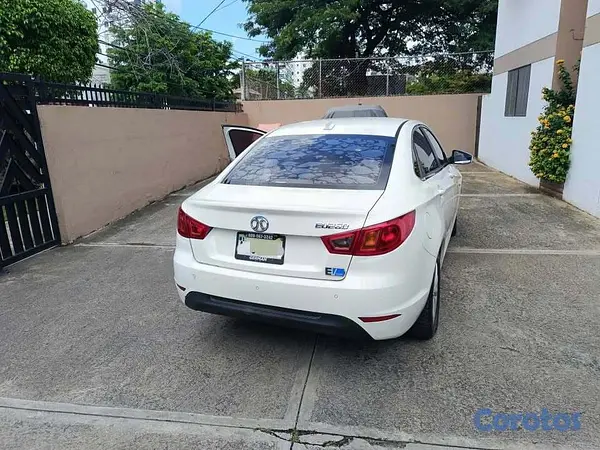 carros - Vehículo 100% Eléctrico Baic EU260 7