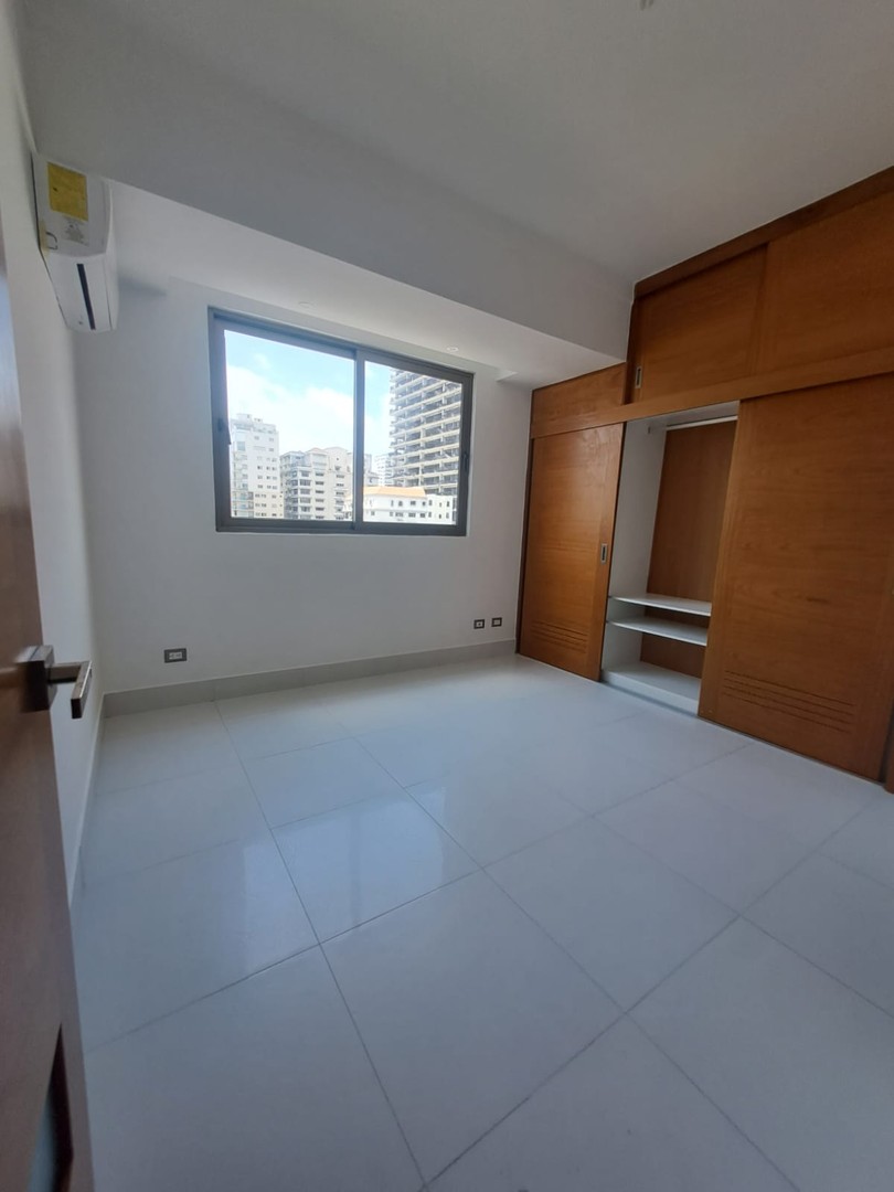 apartamentos -  Apartamento con linea blanca en Piantini 4to piso 1
