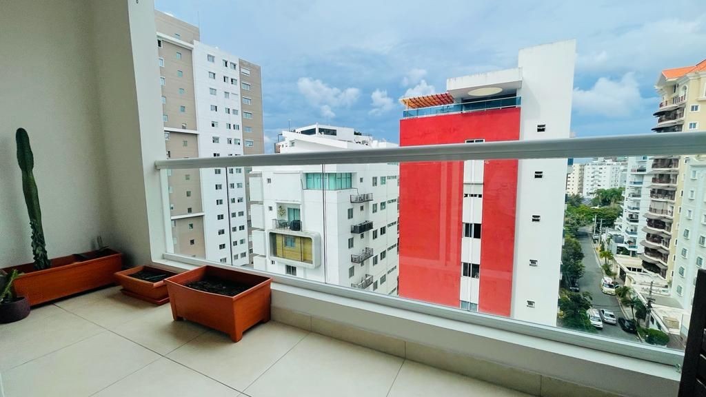 apartamentos - Apartamento en alquiler con linea blanca en  Serralles
 3