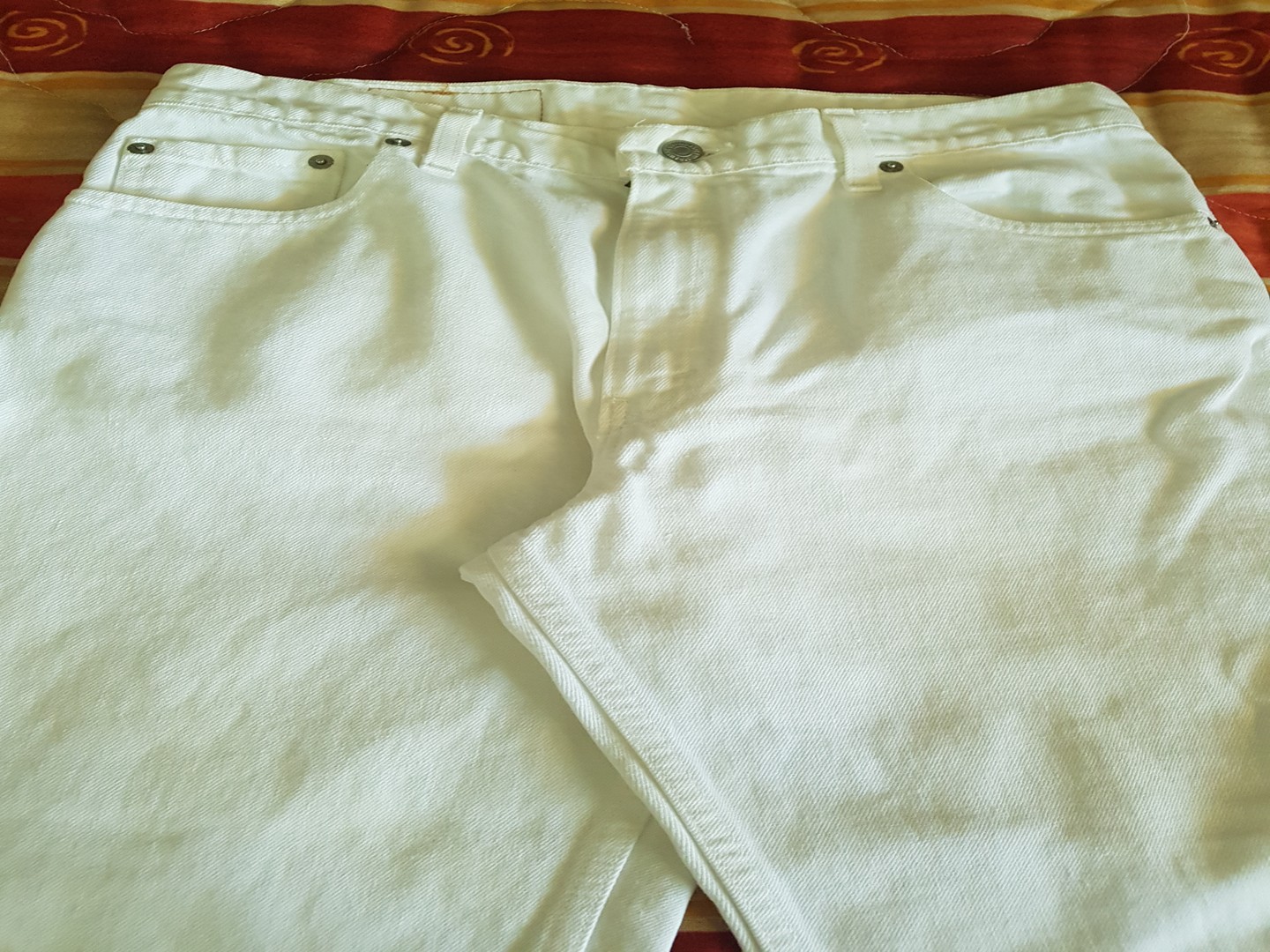 Pantalón blanco tela de jeans de algodón, marca Levi's. 5