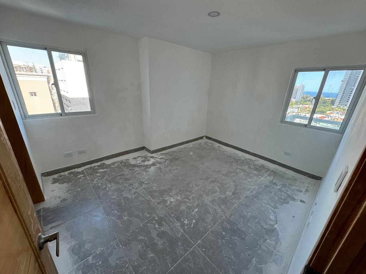 apartamentos - Apartamentos Nuevos en Venta
BELLA VISTA SUR
USD 167,000.00 Piso 9
USD 172,000.0 7