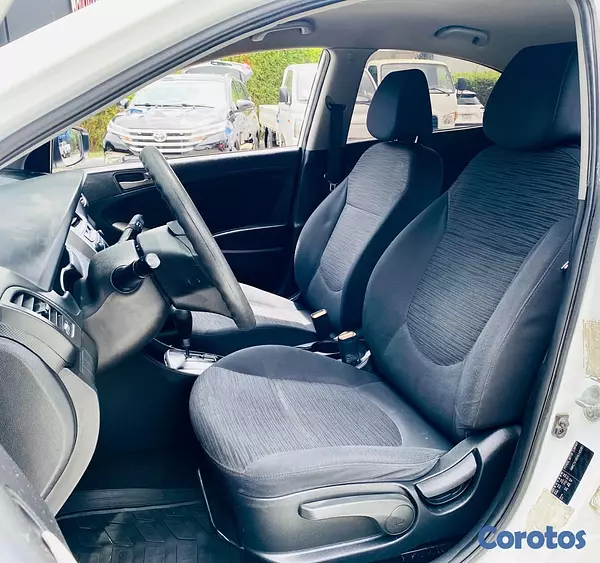 carros - HYUNDAI ACCENT SE 2017 6