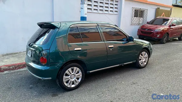 carros - Toyota starlet  2