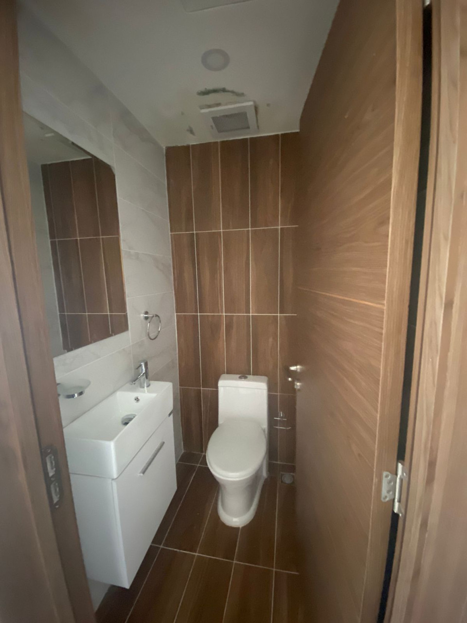 apartamentos - Apartamento en Alquiler en La Esperilla 3H, 3.5B, 2P, 5to piso con Ascensor 6