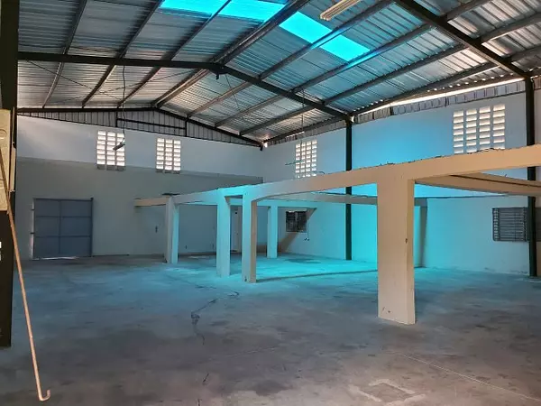 oficinas y locales comerciales - Nave en alquiler en Hato Mayor, Santiago de los Caballeros 3