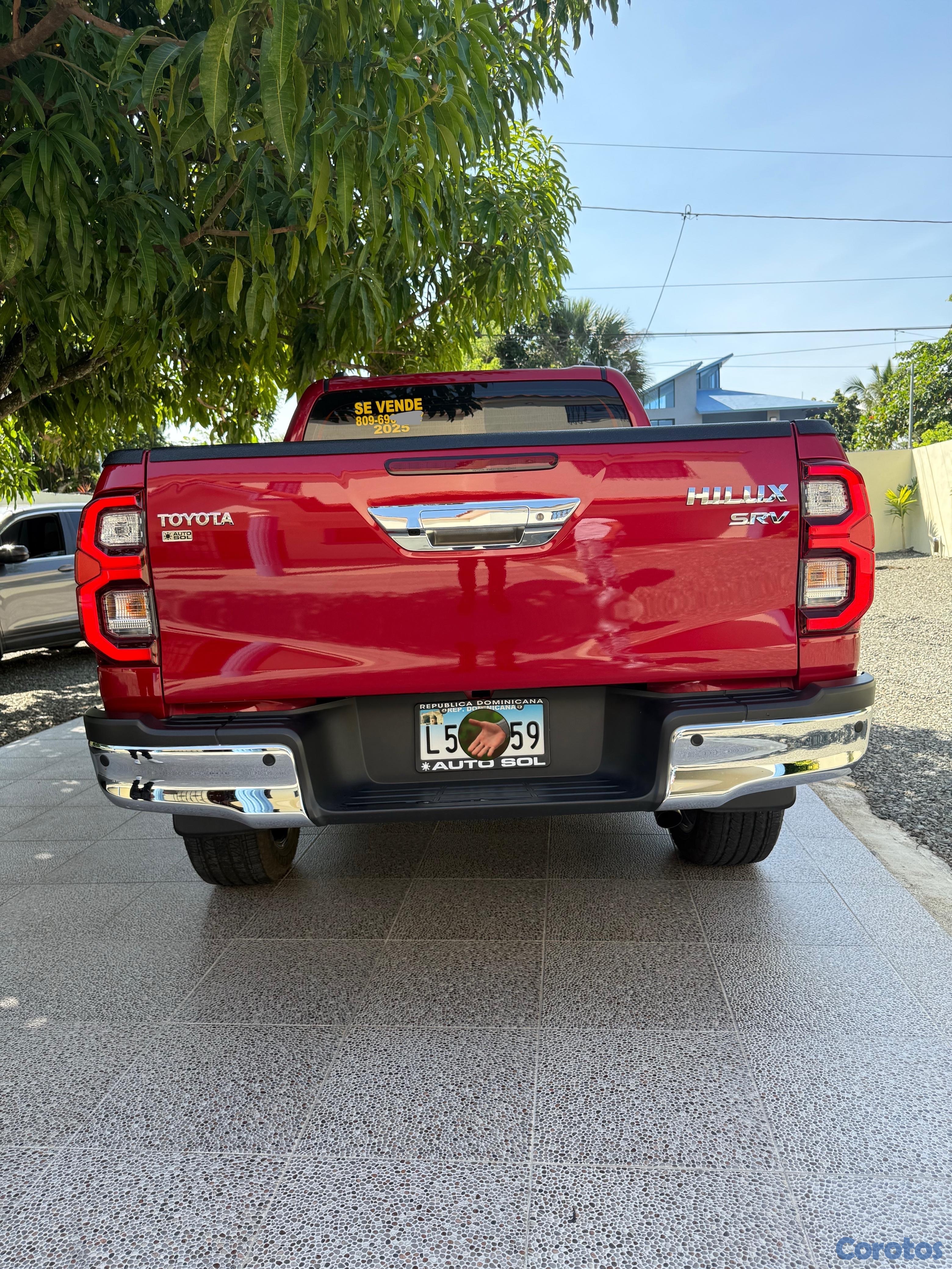 jeepetas y camionetas - TOYOTA HILUX 2025 SRV 4x4 AUTOMÁTICA, ÚNICO DUEÑO, TOTALMENTE NUEVA. 10