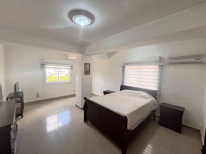 apartamentos - Apartamento amueblado, en alquiler, Bella Vista, Santo Domingo. 4