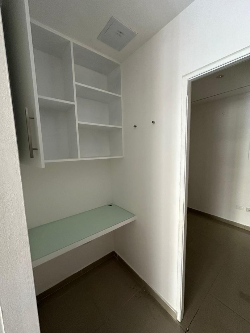 oficinas y locales comerciales - RENTO LOCAL EN PIANTINI 
NO SE ACEPTA SALONES DE BELLEZA 2