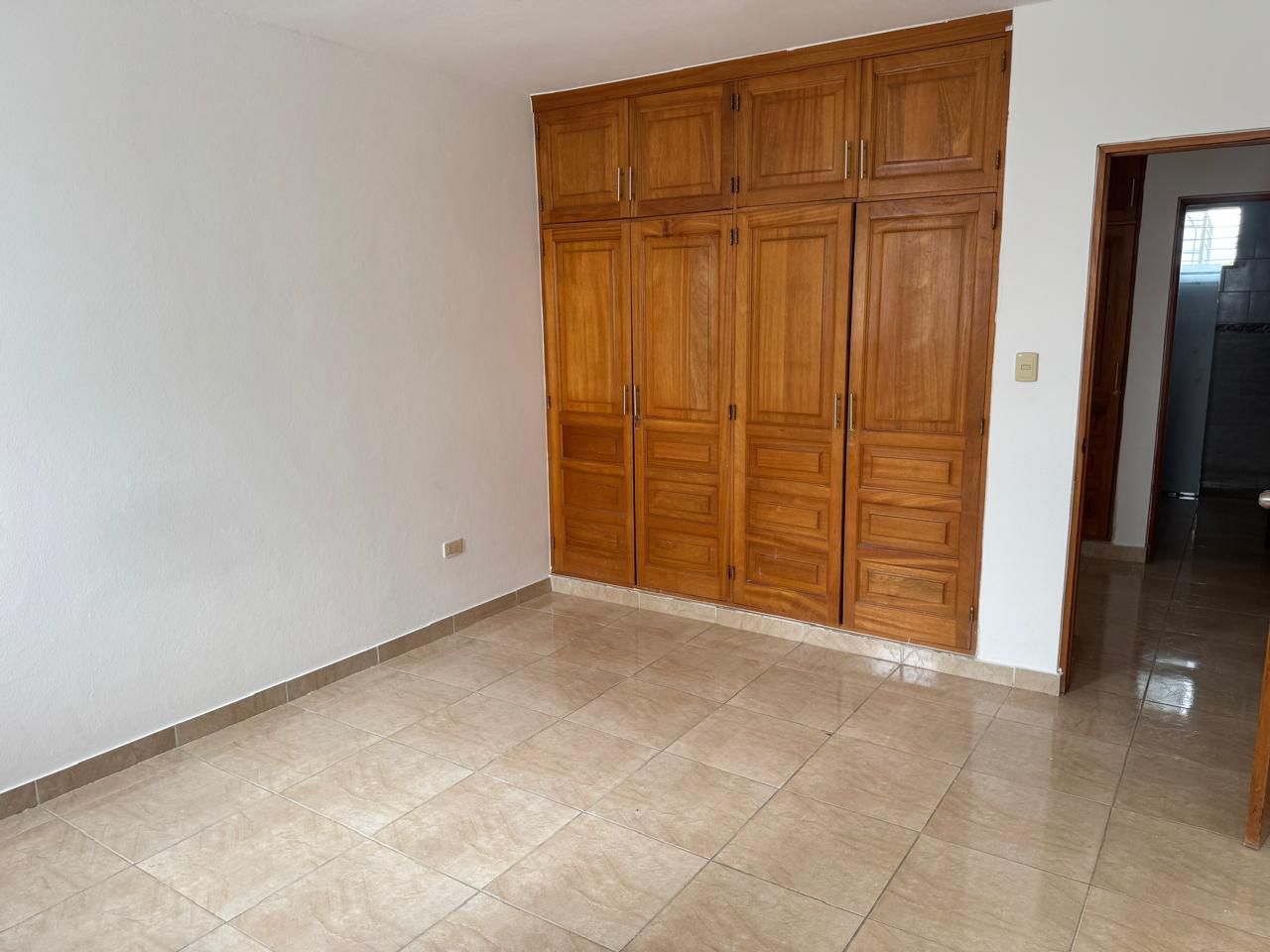 apartamentos - APARTAMENTO EN RENTA EN LOS RIELES DE GURABO. 3