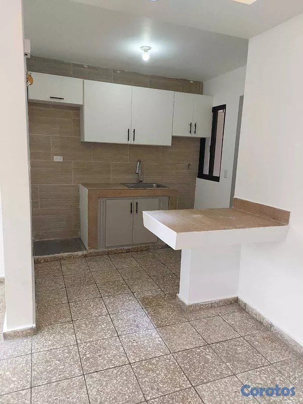 apartamentos - Venta de 3 Apartamentos – Urbanización Tropical 8