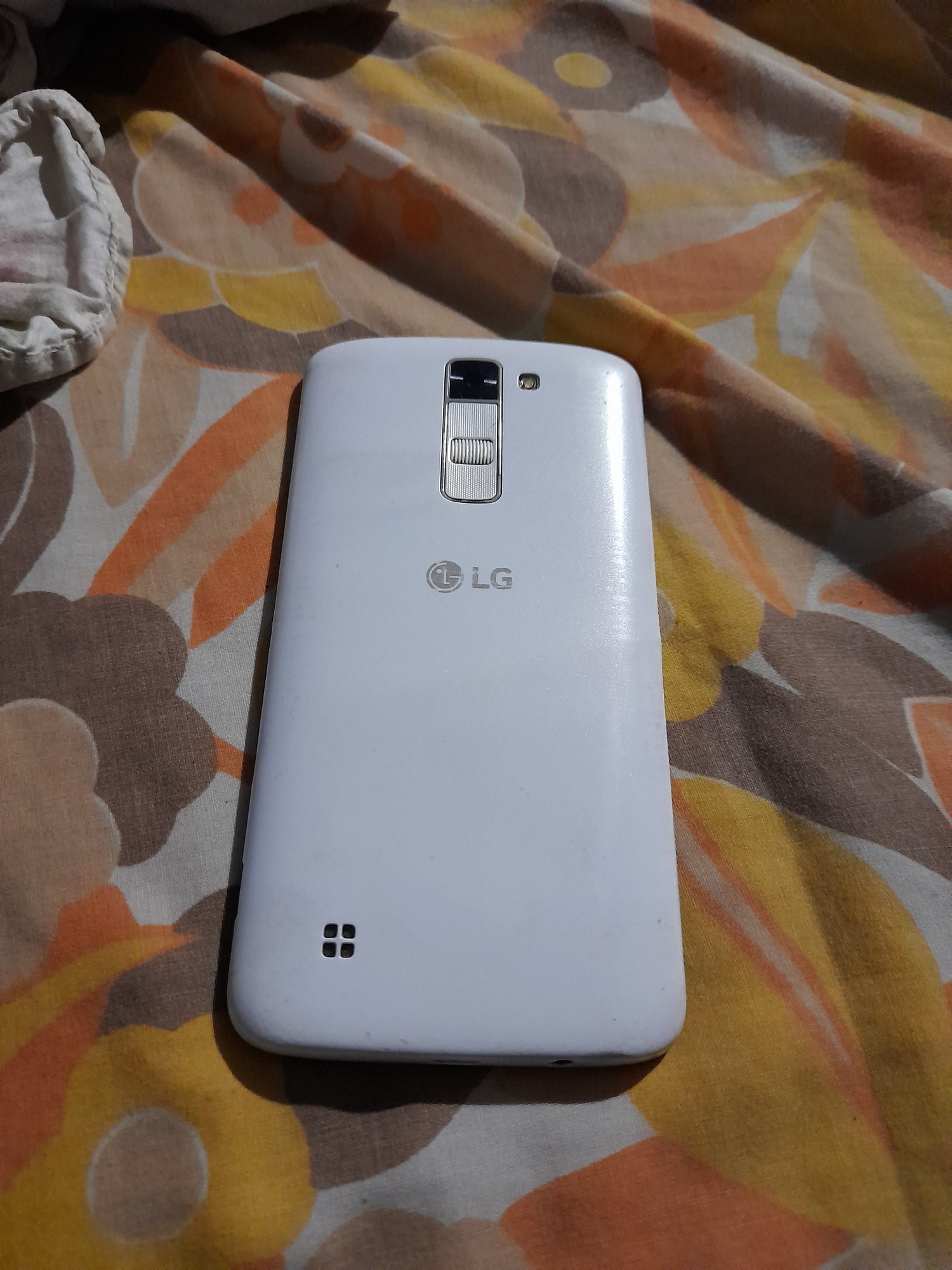 celulares y tabletas - LG K7     MS330