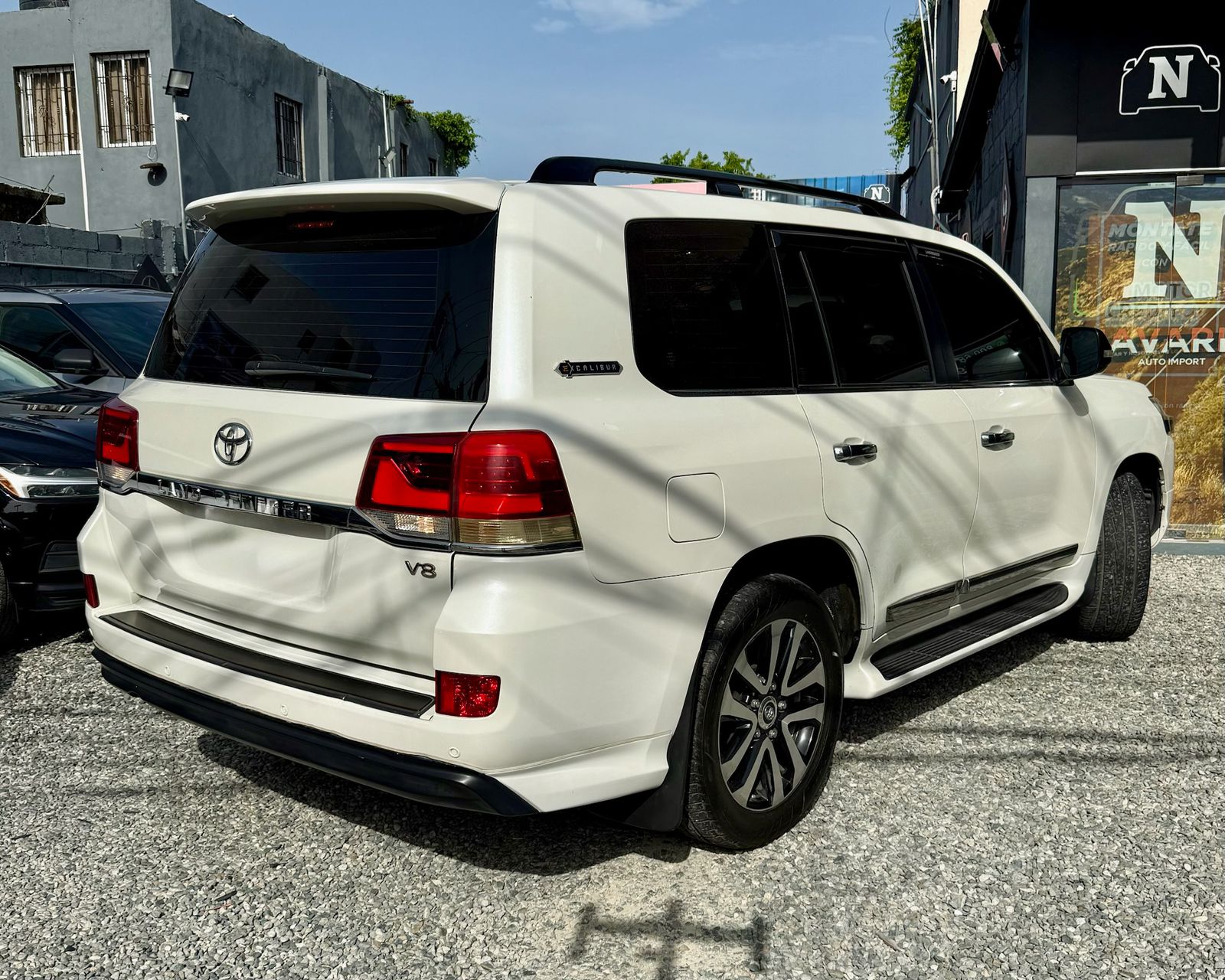 jeepetas y camionetas - TOYOTA LAND CRUISER EXCALIBUR 2018 3