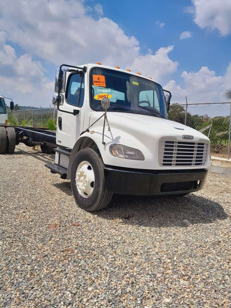camiones y vehiculos pesados - FREIGHTLINER M2 año 2007