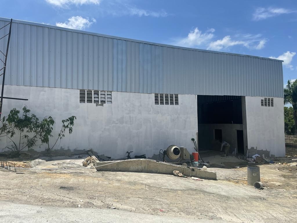 oficinas y locales comerciales - Nave en alquiler de 400m2 triple altura