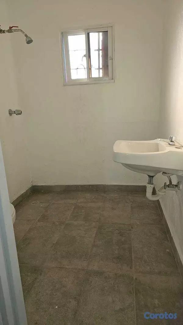 oficinas y locales comerciales - Vendo Excelente local para Invertir en Av. Independencia, Tu nueva oficina 12