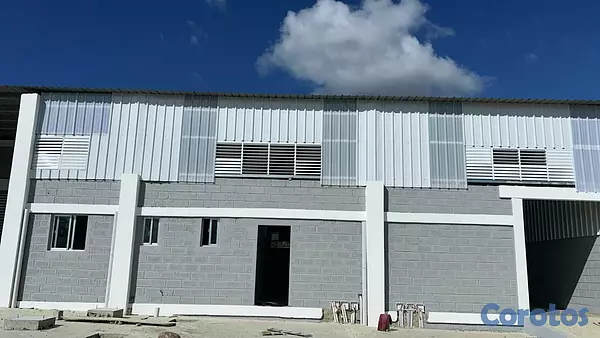 oficinas y locales comerciales - Alquilo Nave 600 Mts en Santiago de los caballeros 1
