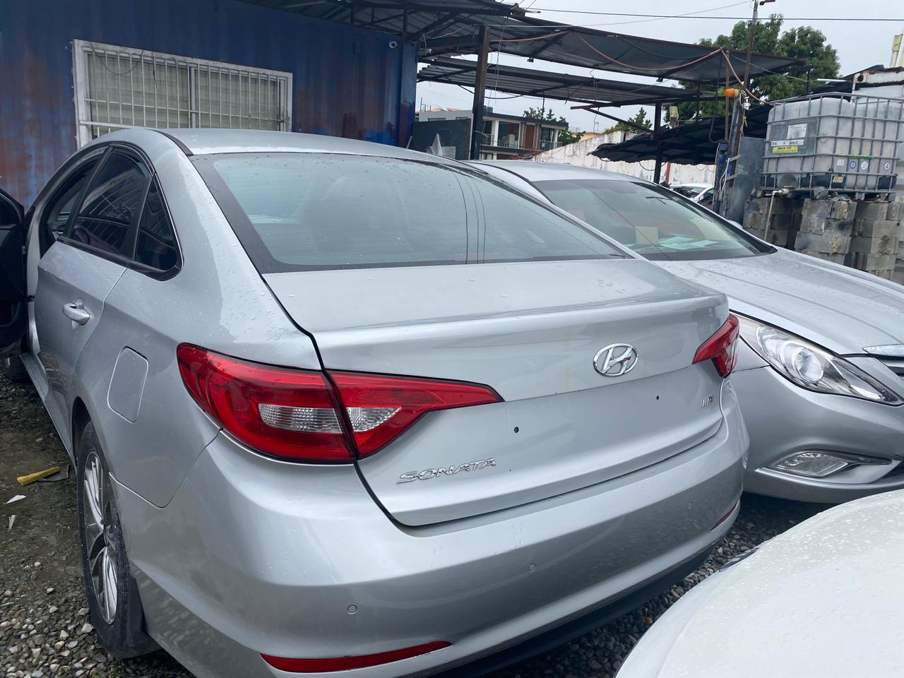 carros - HYUNDAI SONATA  2016 GRIS DESDE: RD$ 675,000 4