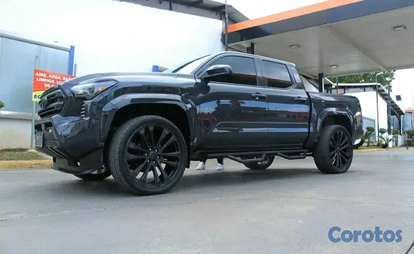 jeepetas y camionetas - Toyota Tacoma SR5 2024 2