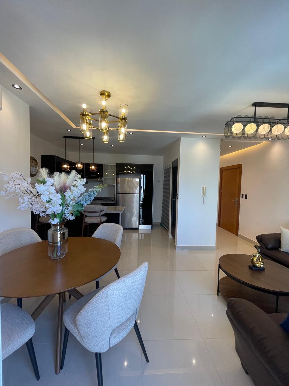 apartamentos - Alquilo apartamento amueblado en Piantini  0