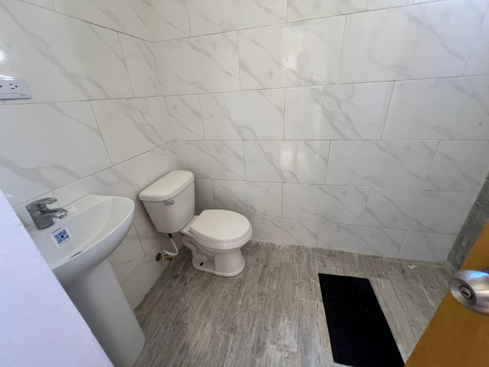 apartamentos - Se vende Penthouse Remodemado ubicado en la Autopista de San Isidro  6