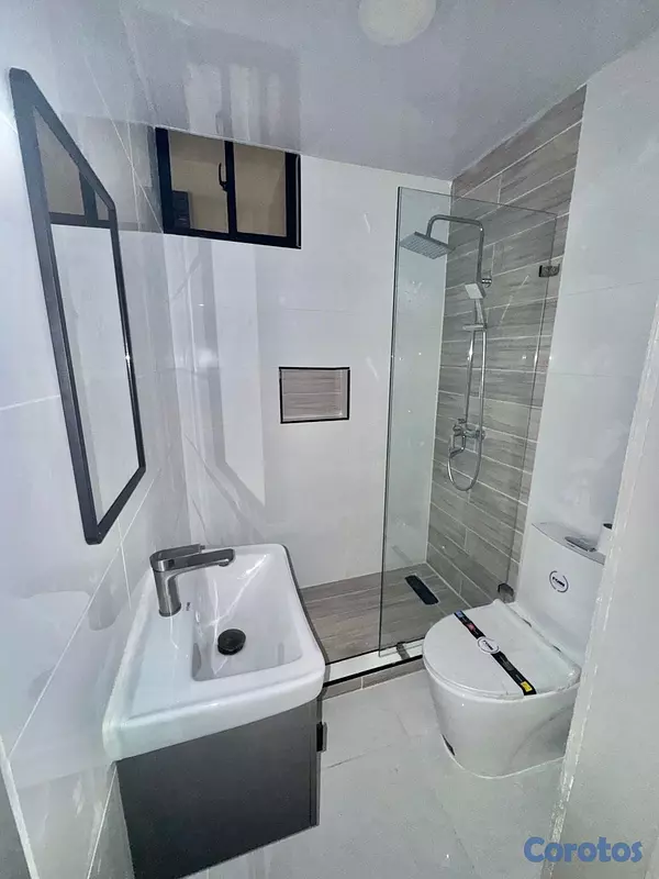 apartamentos - vendo indepdencia una habitación klm 7 baño parqueo cerrado remodelado  8