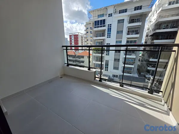 apartamentos - Alquiler apartamento vacío ubicado en la mejor zon 12