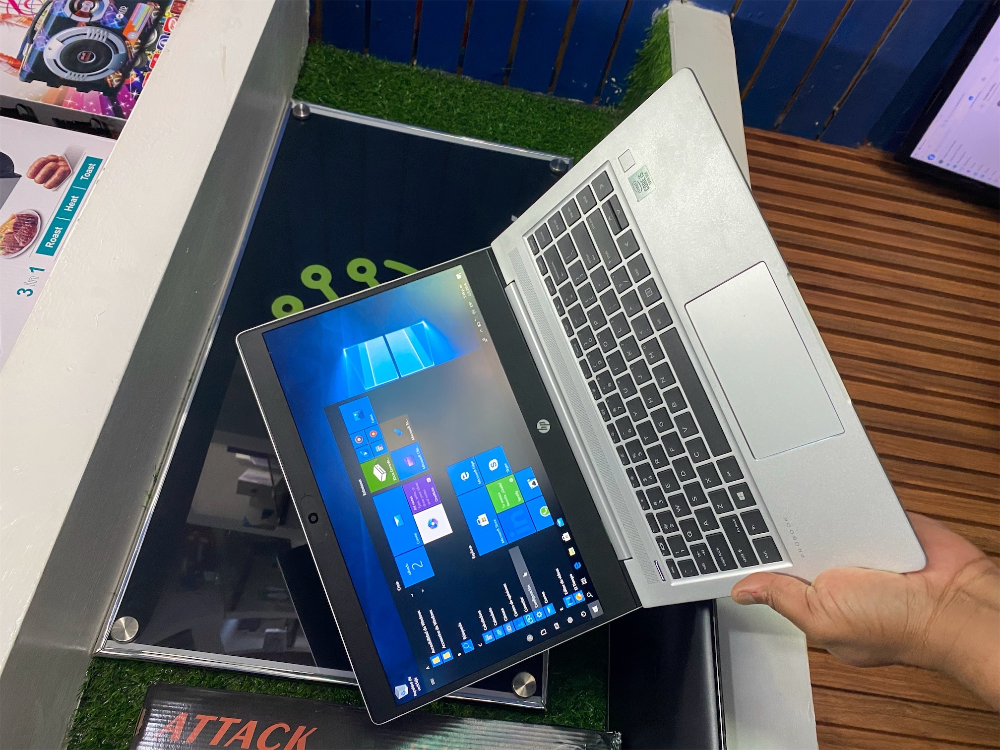 computadoras y laptops - HP PRO BOOK 640 G7  5