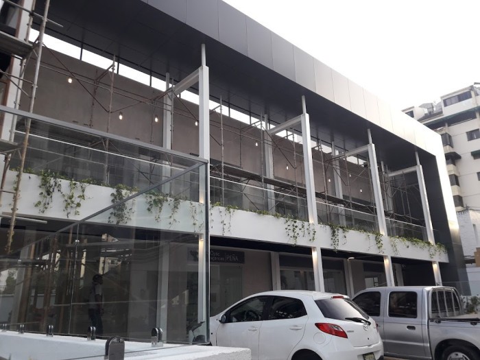 oficinas y locales comerciales - Local comercial en alquiler en Naco de 26 metros Naco  4
