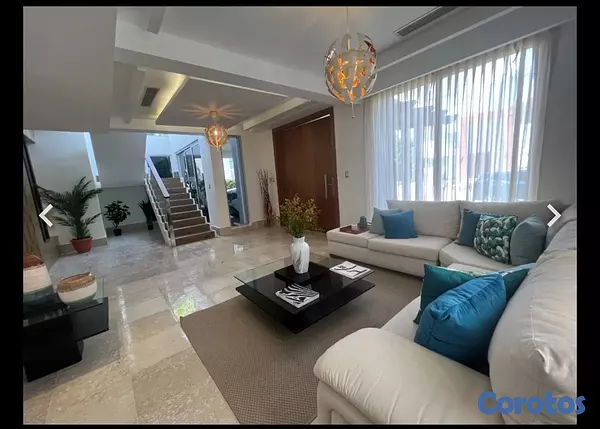casas vacacionales y villas - Vendo hermosa Villa en Punta Cana Village 3