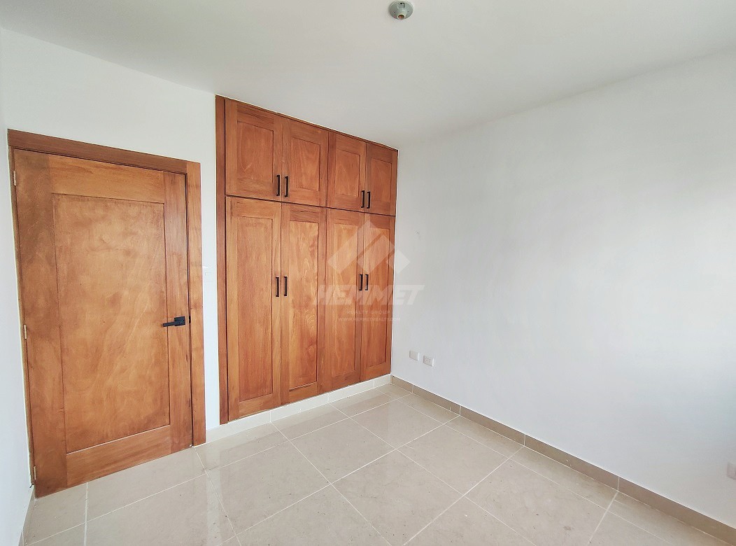 apartamentos - TORRE CON GIMNASIO Y PISCINA PROXIMO PUCMM SANTIAGO  2