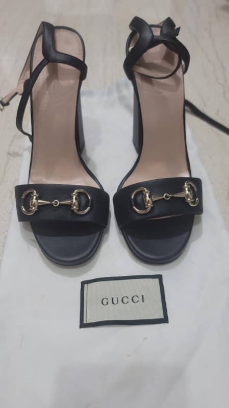 zapatos para mujer - Gucci Original 
Size 37 1/2 
Condición 9/10 1
