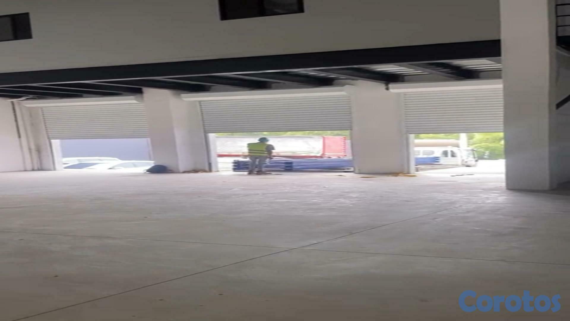 otros inmuebles - Alquiler Nave de dos niveles con 2,500 MTS Autopista Duarte 4