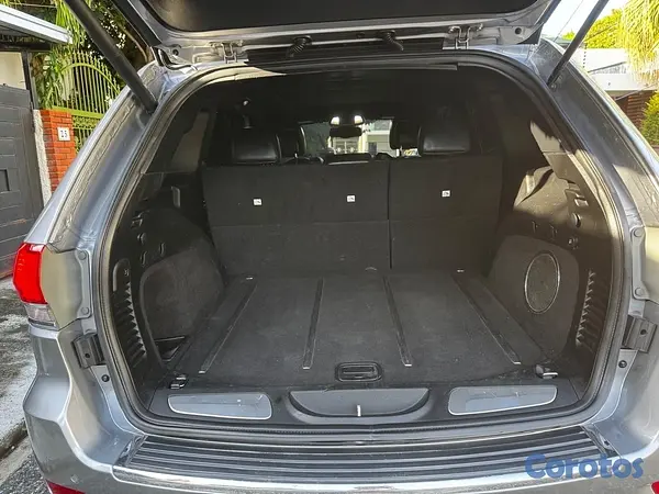 jeepetas y camionetas - Jeep Grand Cherokee 2014 en excelente condiciones  14