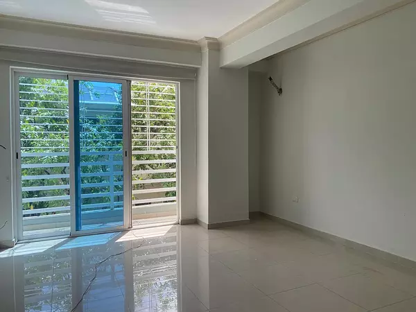 apartamentos - Rento apartamento con terraza Av Cayetano Germosen 10