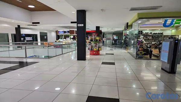 oficinas y locales comerciales - Local Comercial en Alquiler en Plaza Internacional – 172 m² en Área de Comida 5