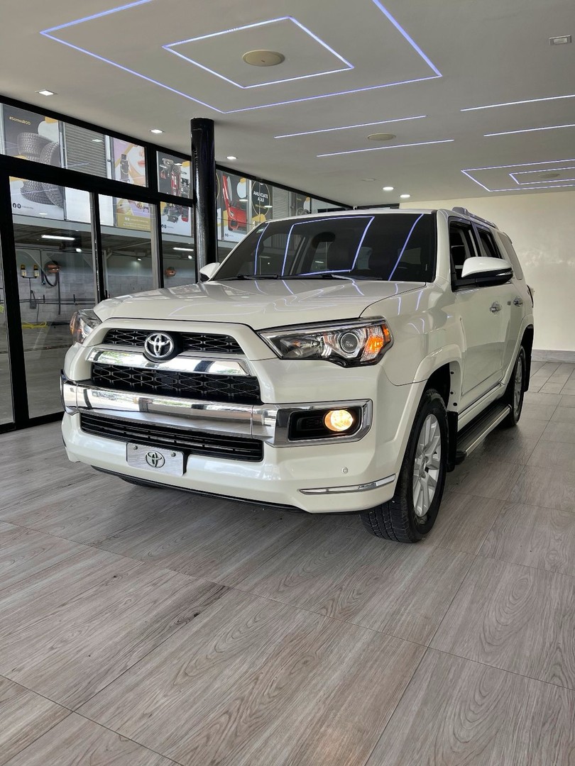 jeepetas y camionetas - Toyota 4Runner Límite 2018 impecable 