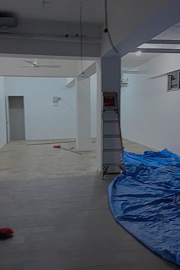 oficinas y locales comerciales - 🔵Alquilo Local 1er piso 90 mts en serralles 1