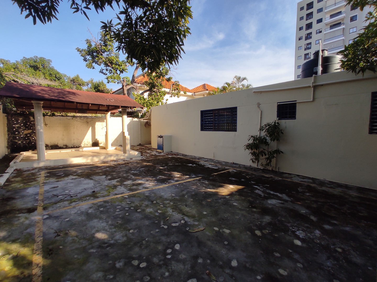 casas - Venta de Casa para Inversión en el Millon  8