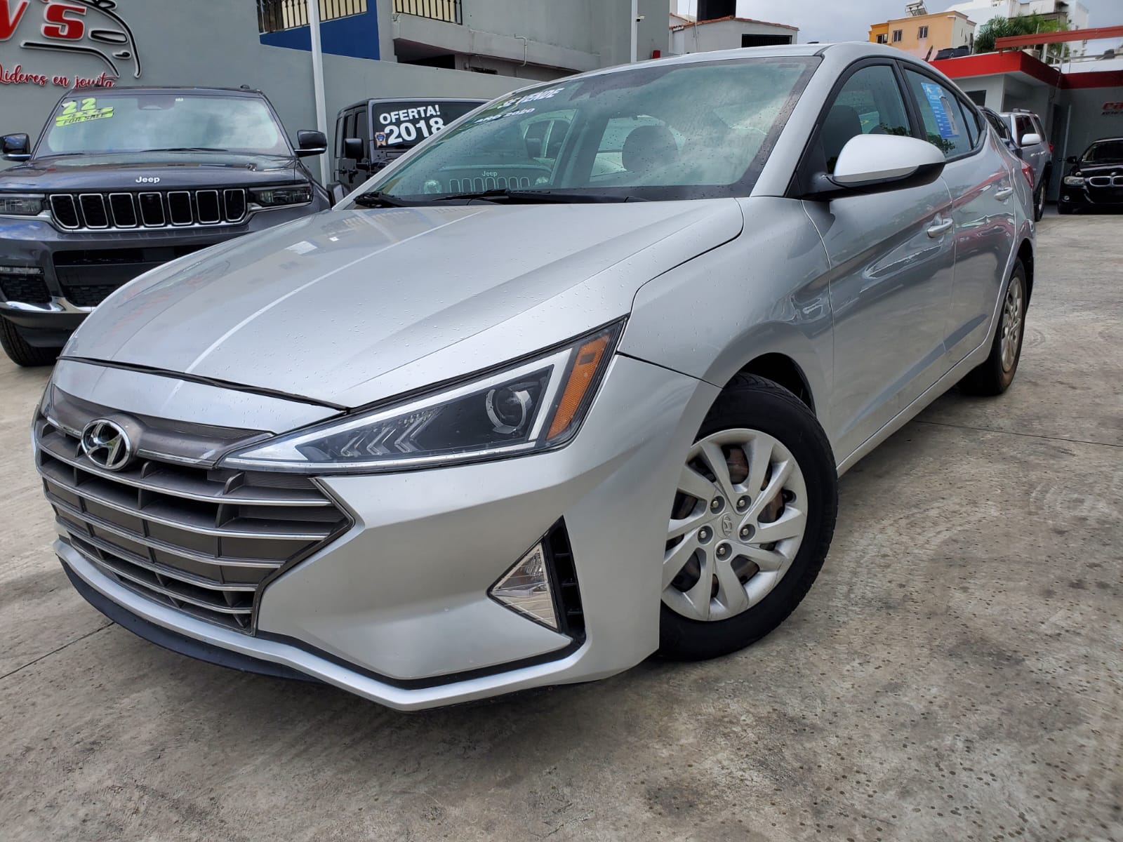 Hyundai Elantra 2020 SE gris
