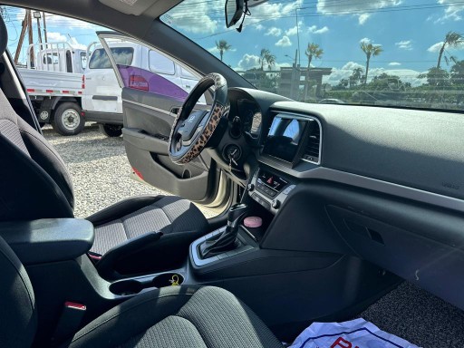jeepetas y camionetas - Chevolet tahoe ltz 2019 7