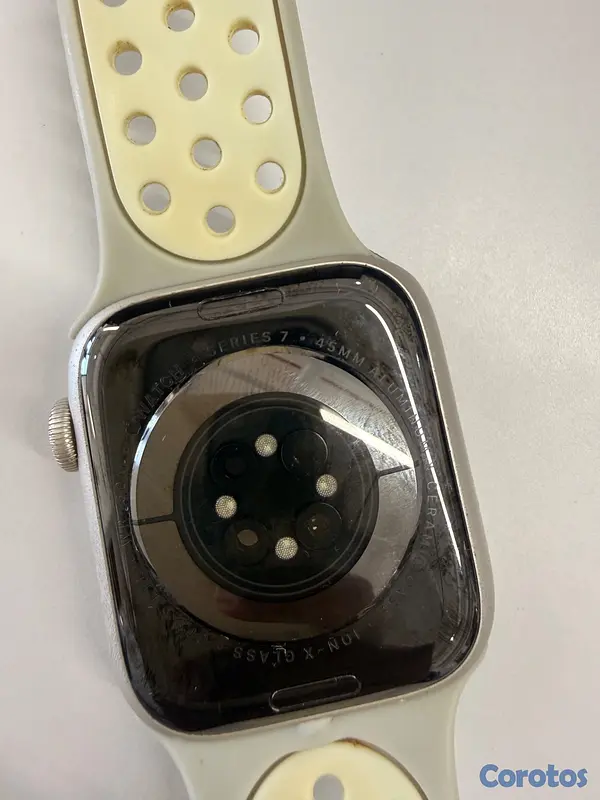 celulares y tabletas - Apple Watch Series 7 de 45mm Silver con correa deportiva 6